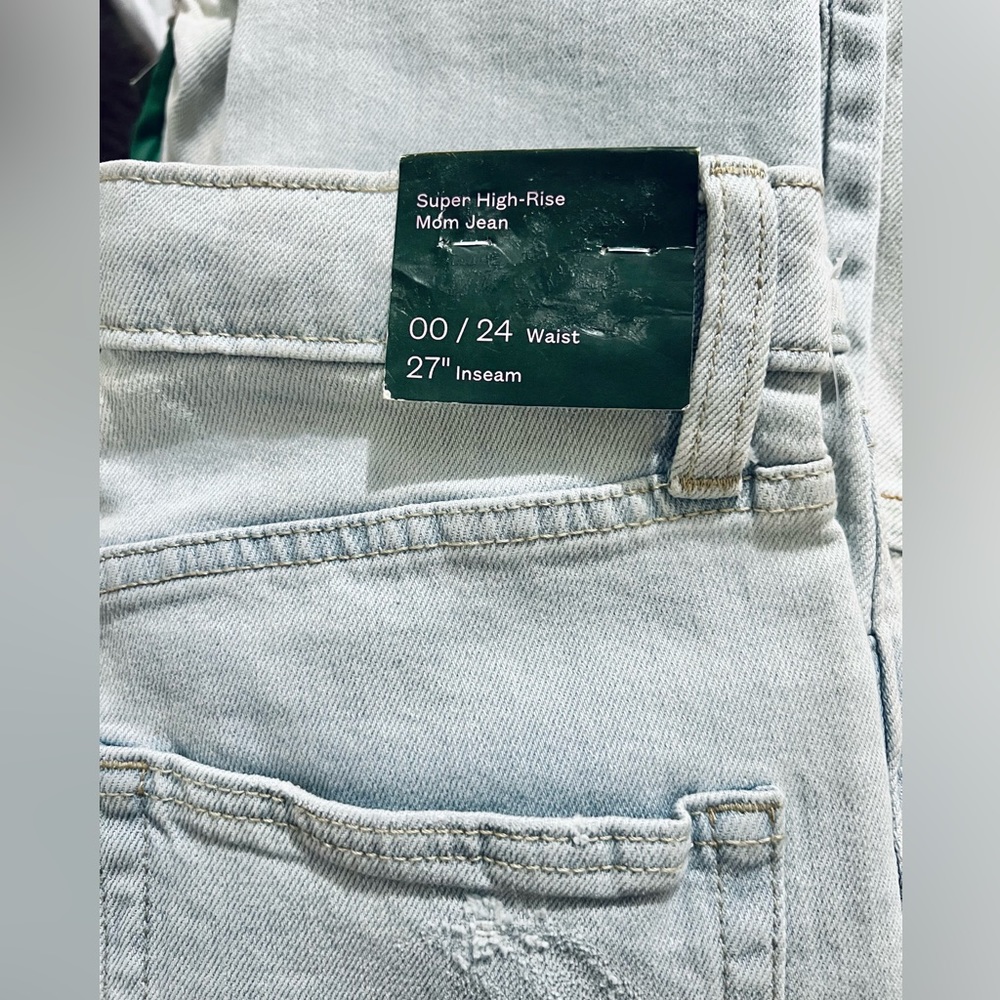Super-High Rise Distressed Mom Jeans - Picture 4 of 5